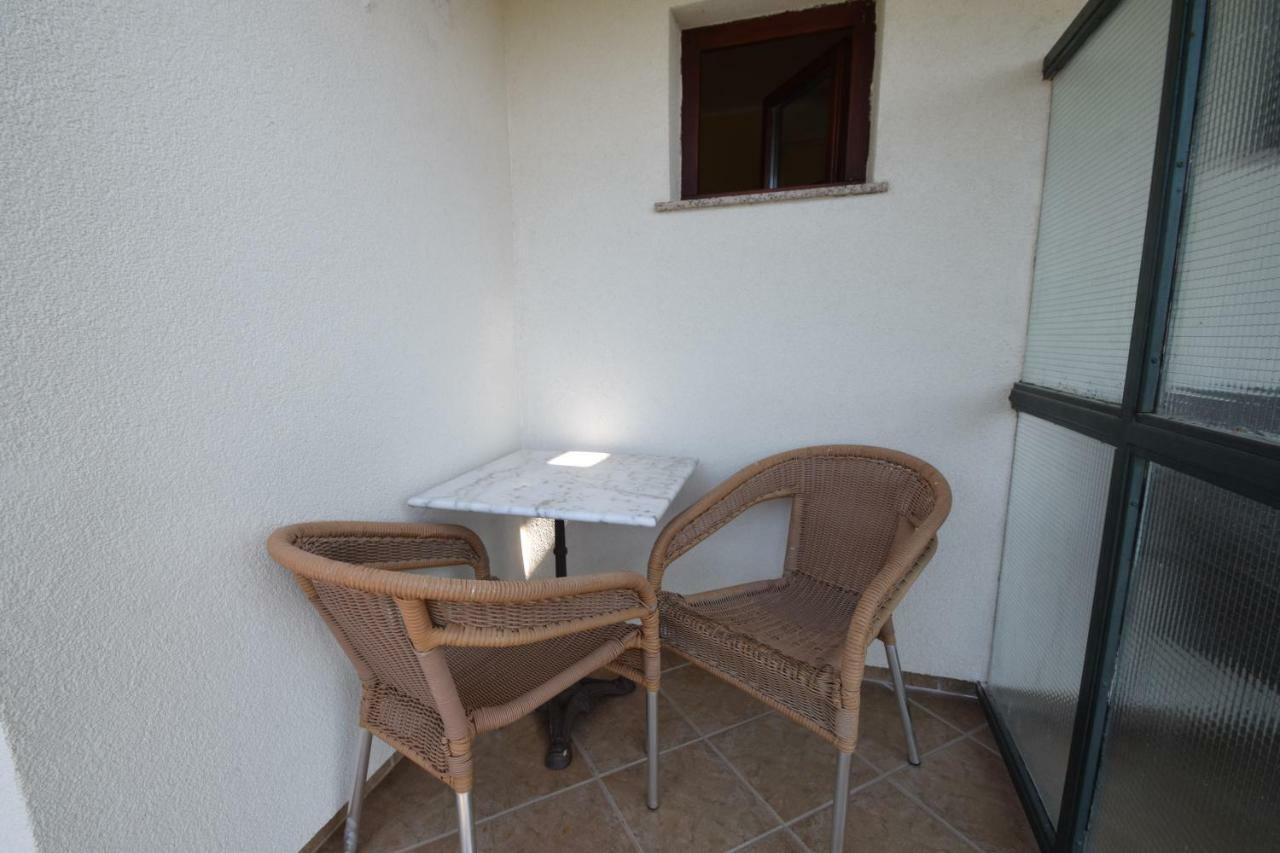 Apartments Nina Стариград-Пакленица Екстериор снимка